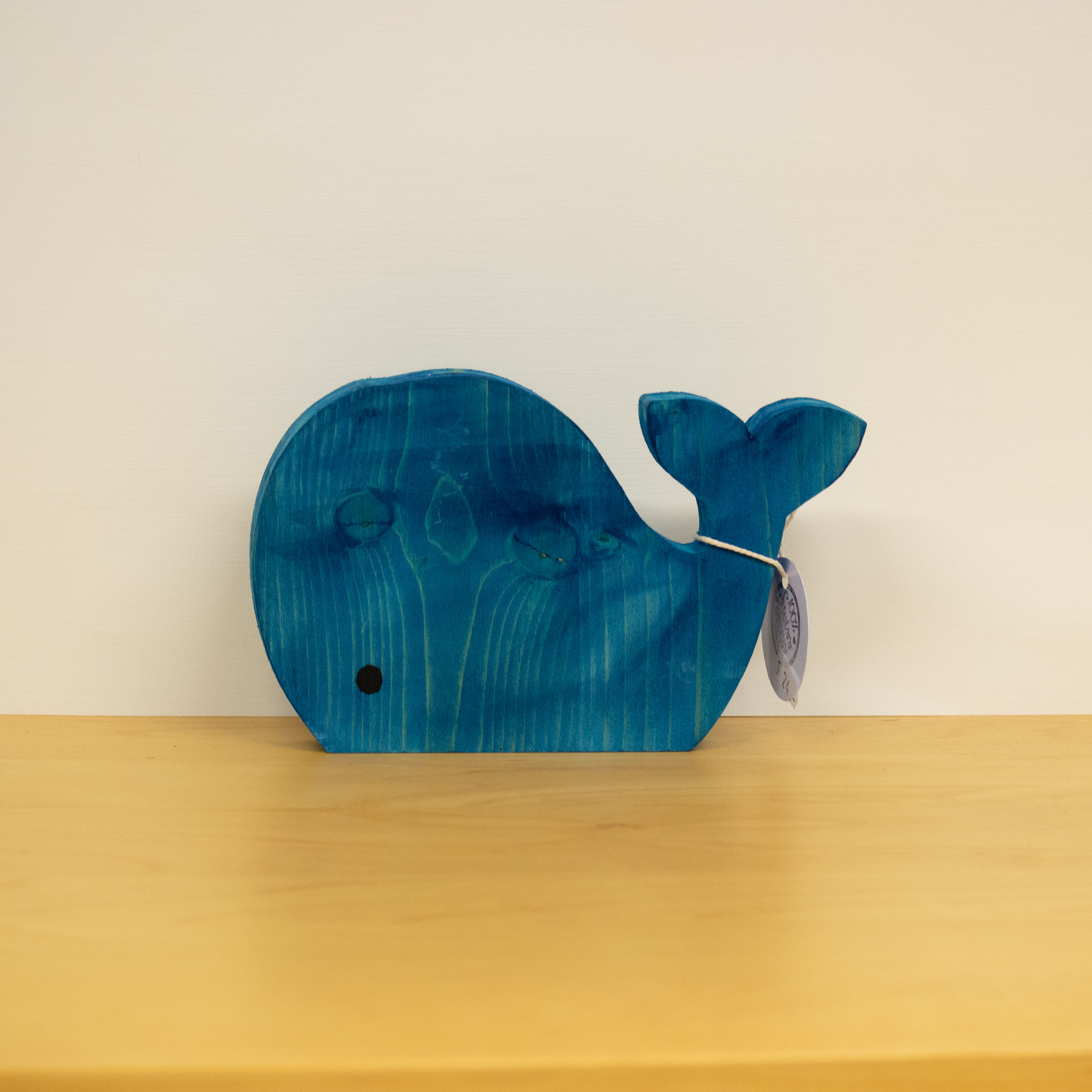 Holzfigur blauer Wal