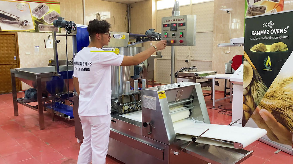 Küçük resim: HAMUR KESME MAKİNASI
