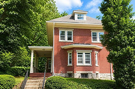 Large home in front of Hagerstown City Park
