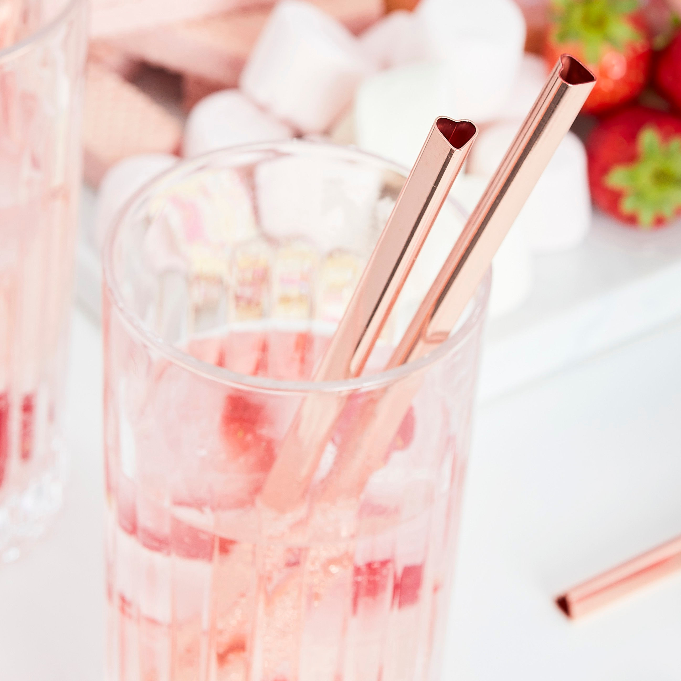 Rose Gold Heart Shaped Metal Straws Product Code:  HEA-109