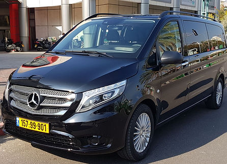 Mercedes Viano ext.jpeg