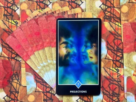 Tarot Zen Osho - Projeções (7 de Copas): Significado e interpretação da carta - Oráculos Web