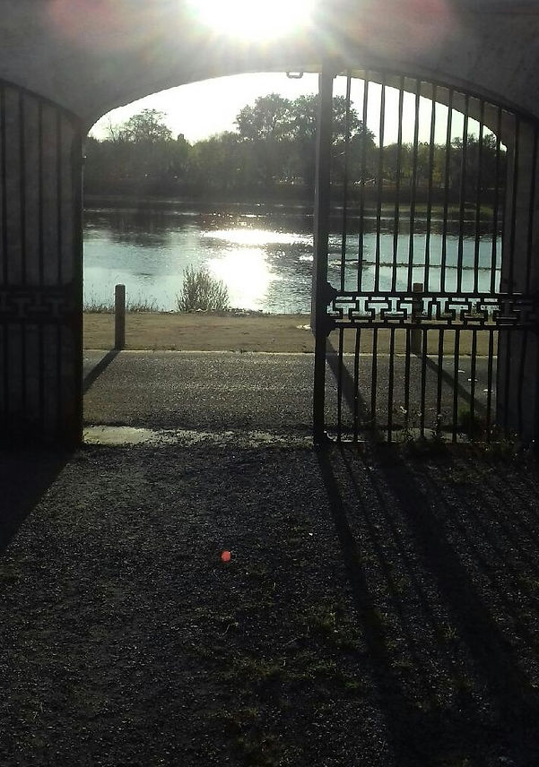 PORTE OUVERTE SUR LA LOIRE.jpeg