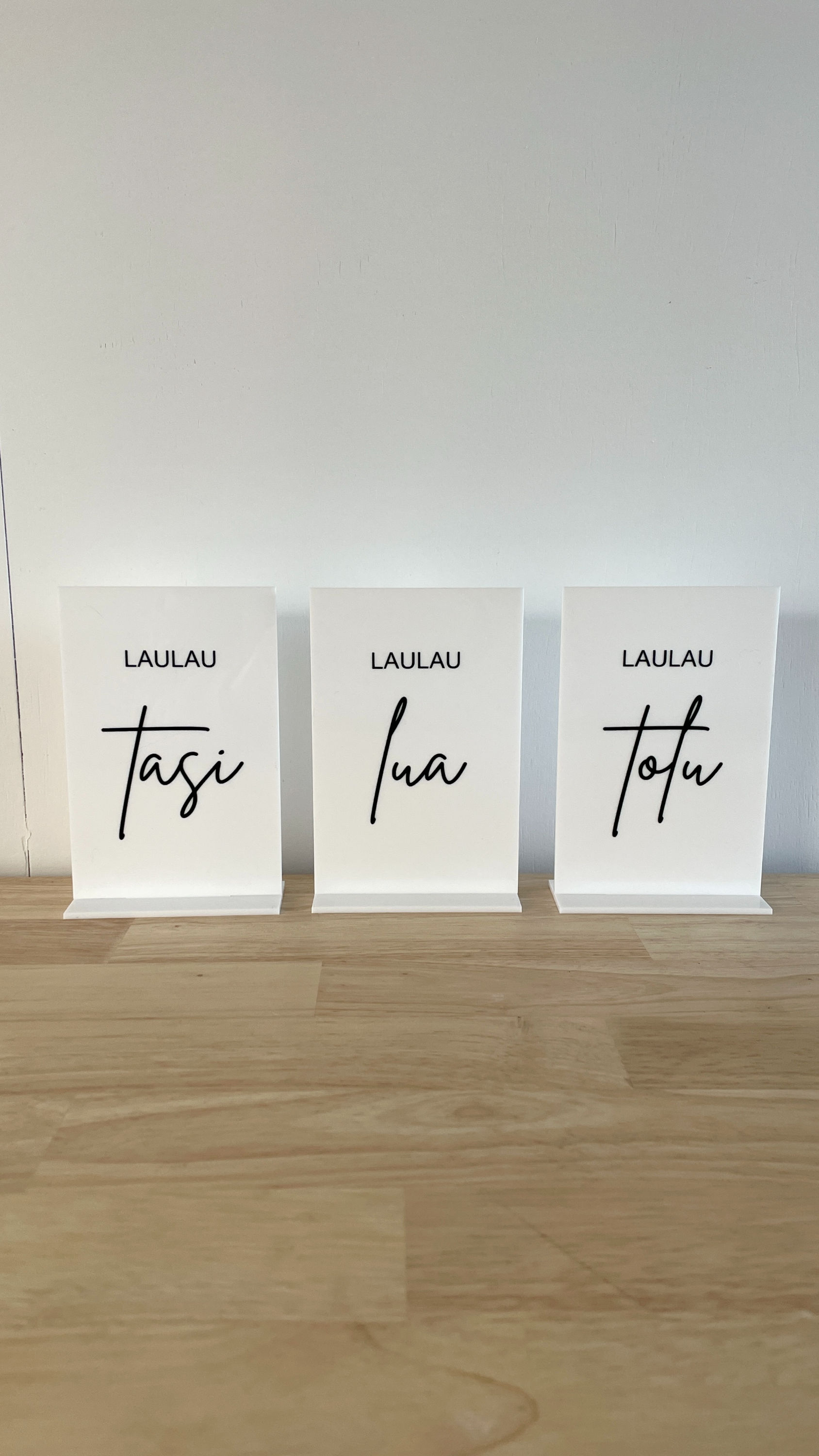 Acrylic table numbers - Samoan design 4