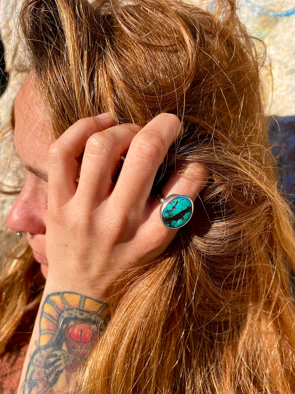Thumbnail: Elegant Turquoise Oval Silver Ring
