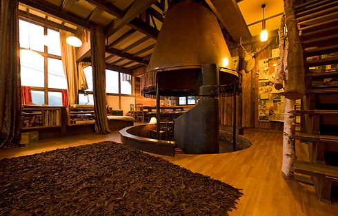 blowhard lodge Niseko sunken fire place