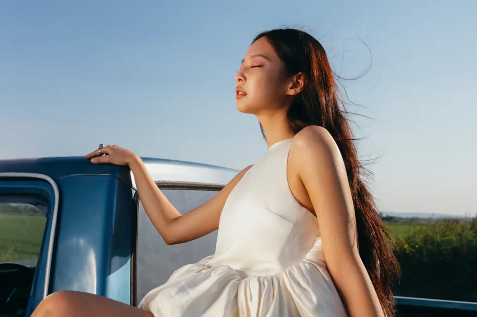 JENNIE Less than a Lover