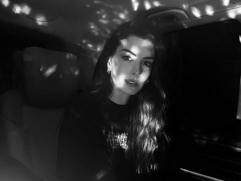 Anne Hathaway Burial