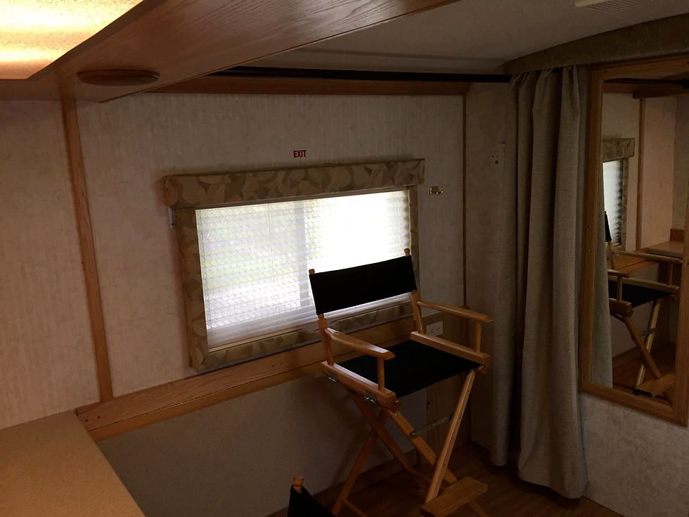 SLM Wardrobe rack/Directors chair