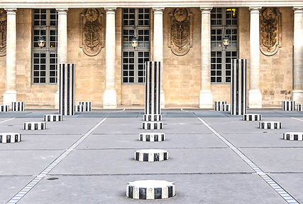 colonne-avec-des-lignes