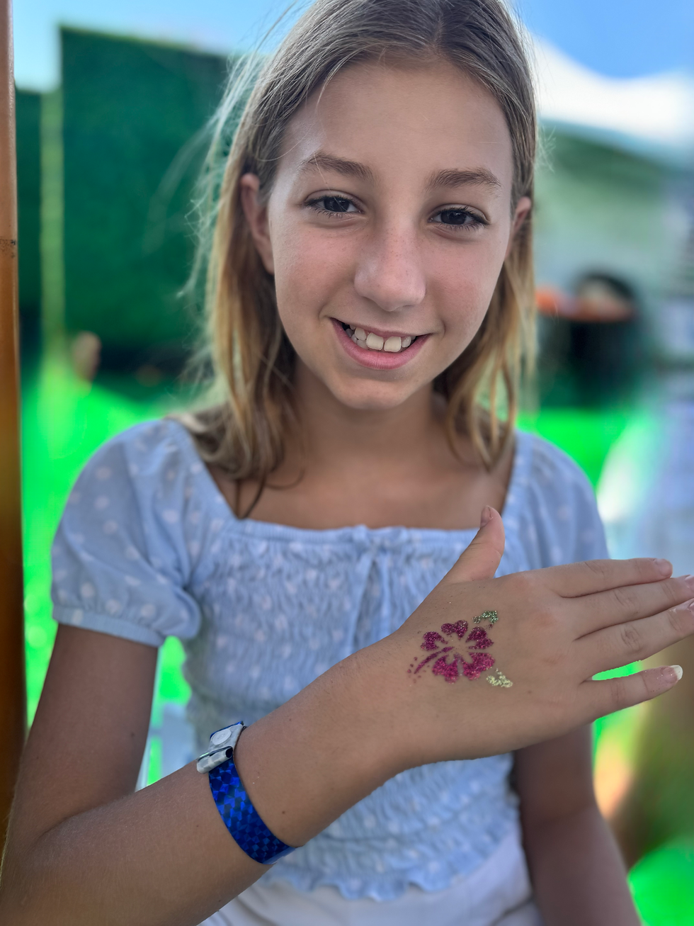 Glitter tattoo flower party