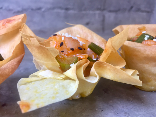 Camarones a la Sriracha en Tacitas de Masa Filo