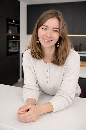 Elly und Elly's Business Academy.JPG