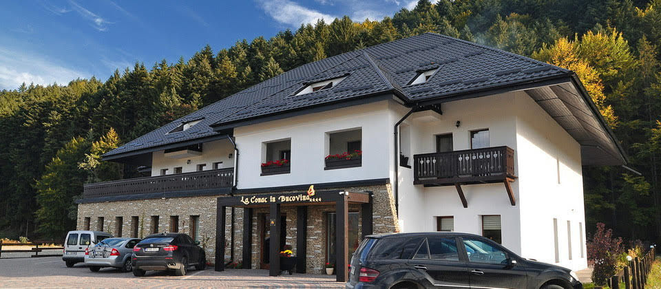 Restaurantul "La Conac în Bucovina"