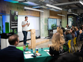 Corporate Videography and photography of Murray Hurps at the Deep Green Biotech Hubs Algae Pitch Night