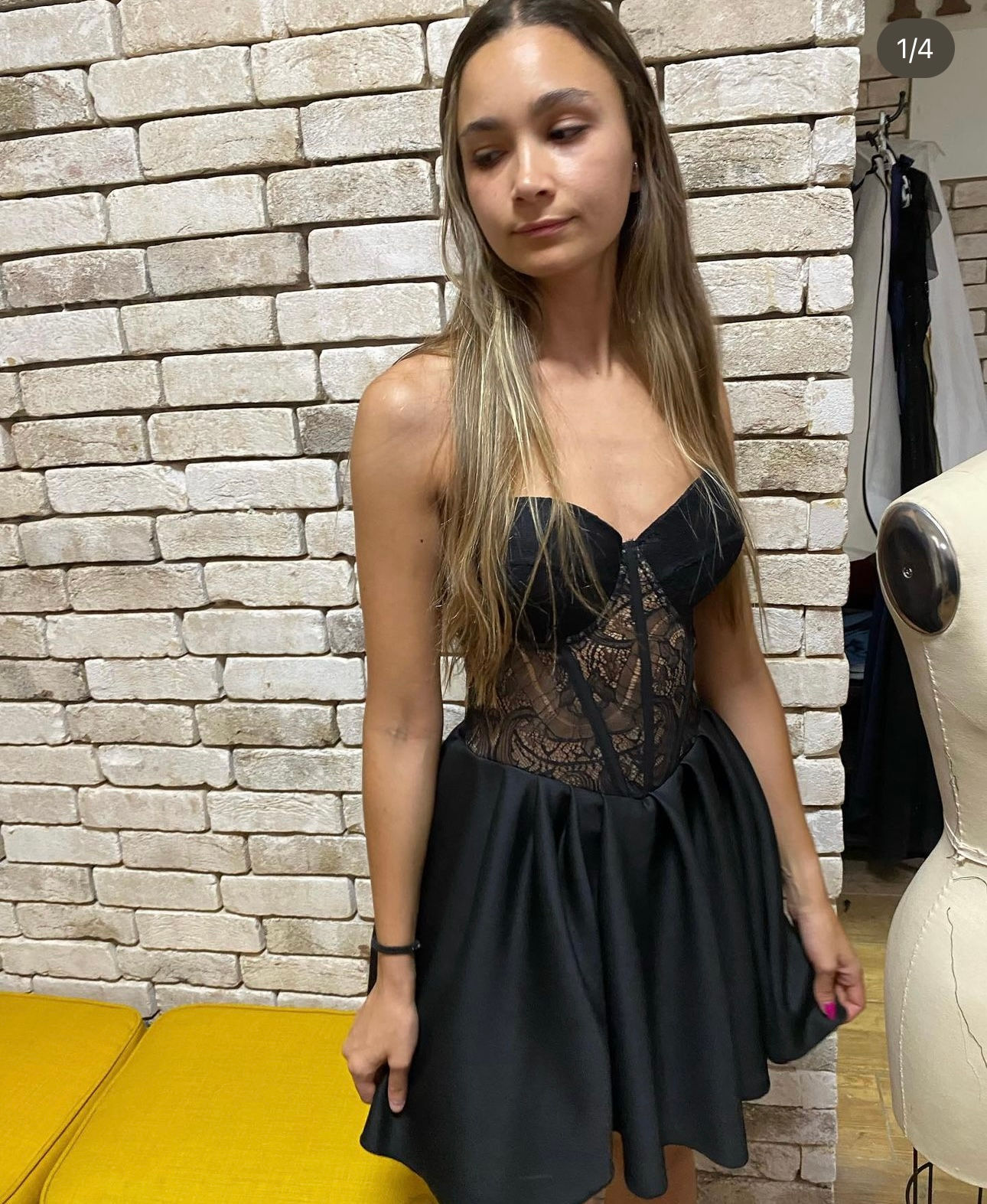 שמלה קצרה מחוך תחרה משולב 