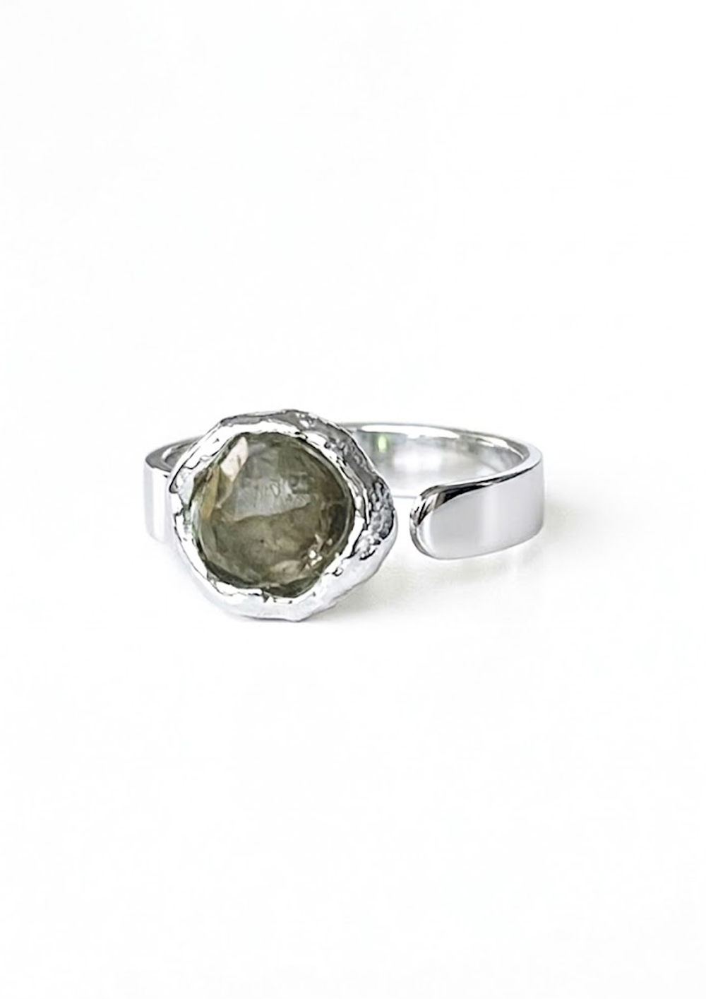 Lora Ring