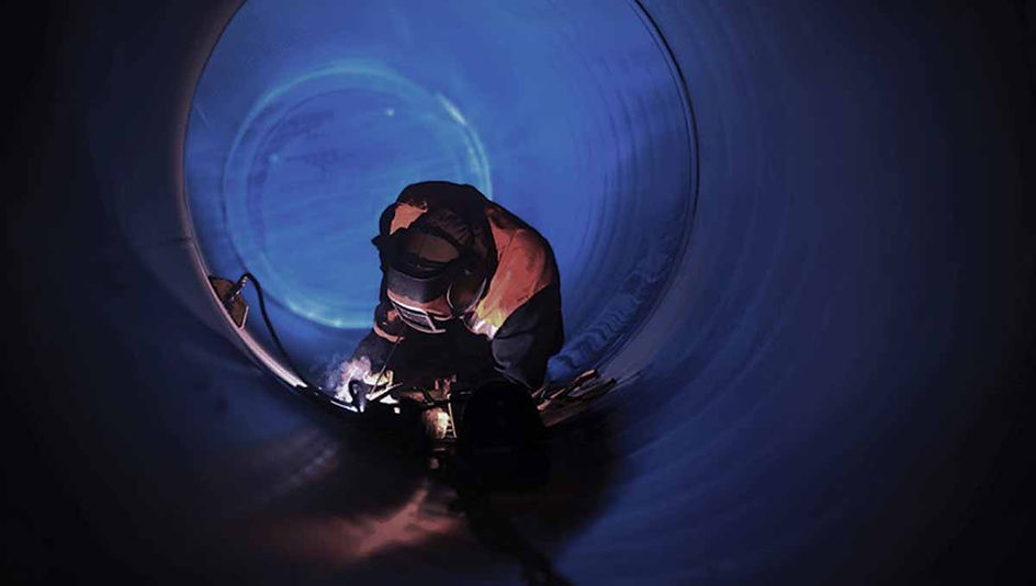 IRON SOLUTION offers professional training of welders in accordance with programs developed by the International Institute of Welding (IIW) and the European Welding Federation (EWF), and has trained staff to approve school certificates