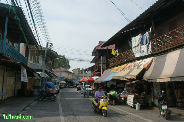 อ้างอิงรูปภาพ ไปไหนดี.com, 2555