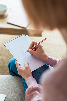 donna_louise_cake_design_sketching_cake.jpg