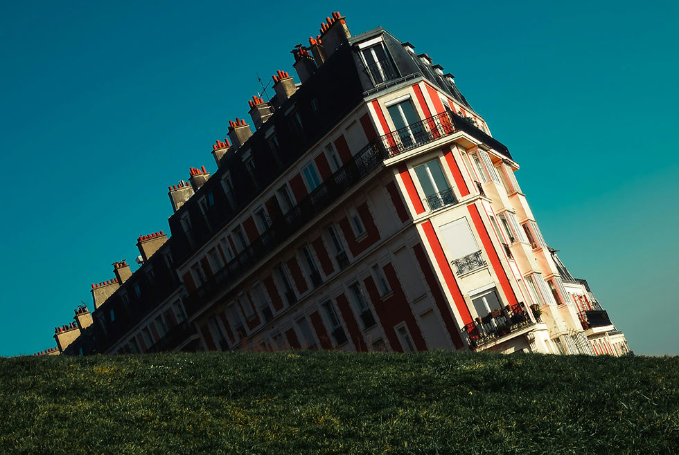 Fallendes Haus, Rente, Aktiv