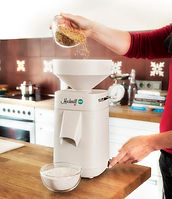 mockmill-100-kitchen.jpg