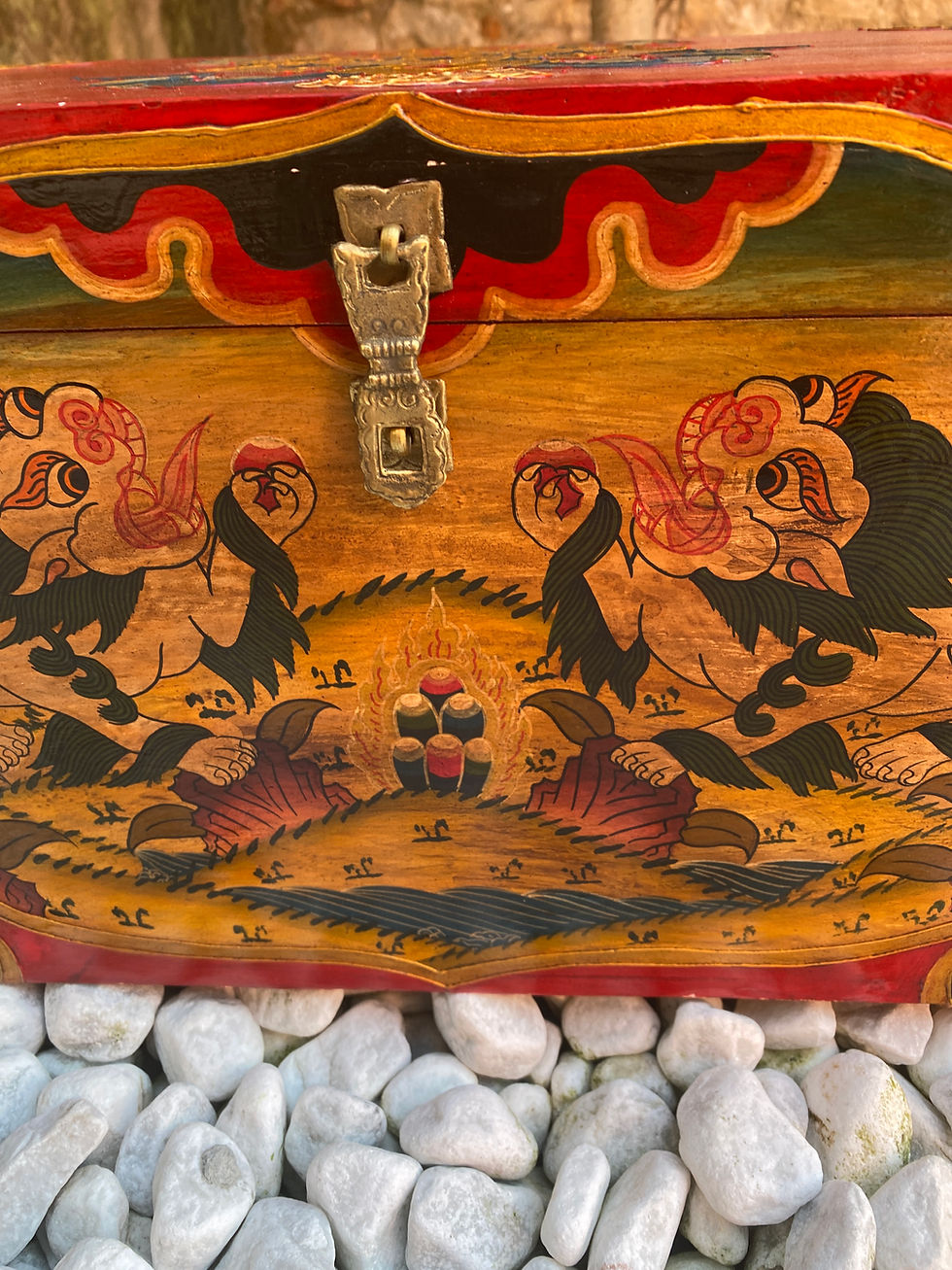 Miniatura: Baule Tibetano Leoni delle Nevi e Nodo Infinito / Legno realizzato a mano
