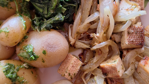 Tofú encebollado en 15 minutos