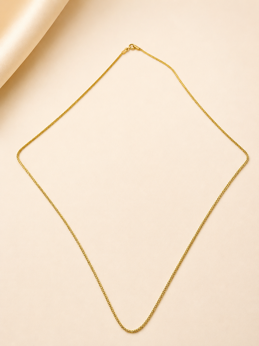 Miniatură: Lanț din aur galben 14K, lungime 57 cm și greutate 4.78 g, model elegant cu finisaj lucios.