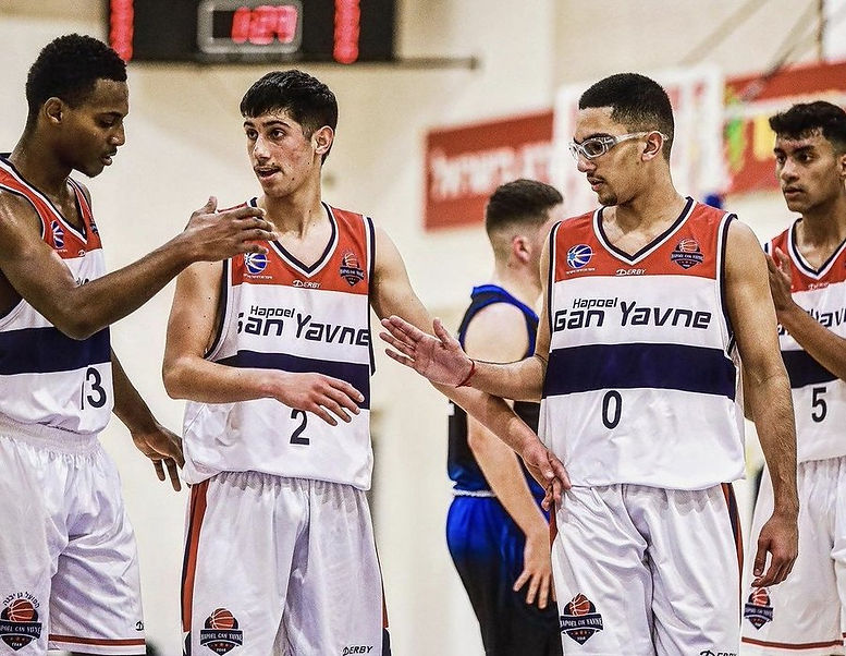 GFxHT3gW0AAu2c-.jpg