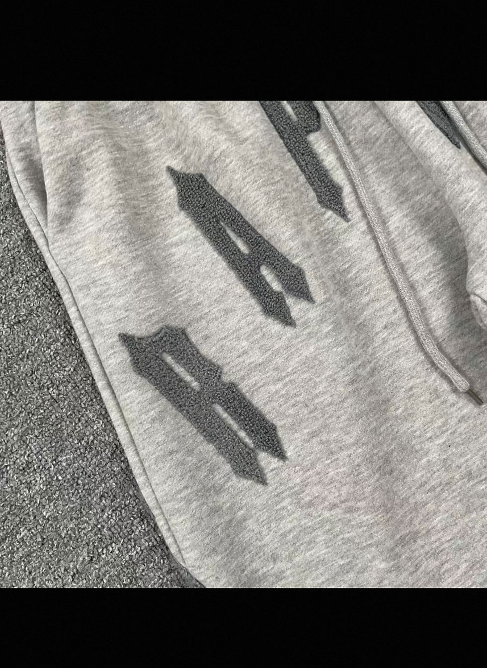 Thumbnail: Trapstar joggers