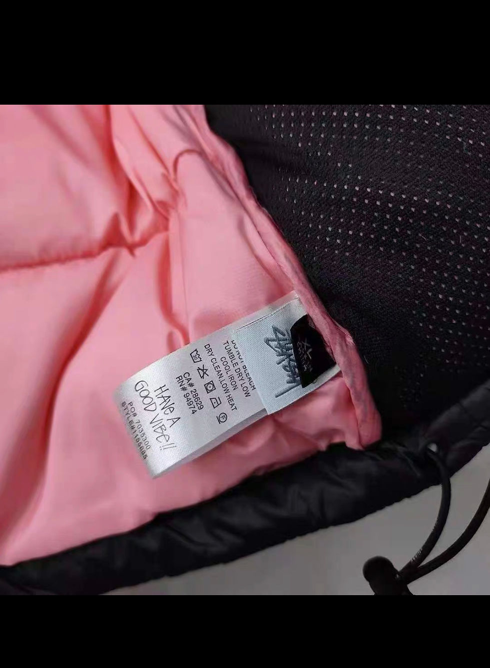 Thumbnail: Stussy puffer jackets