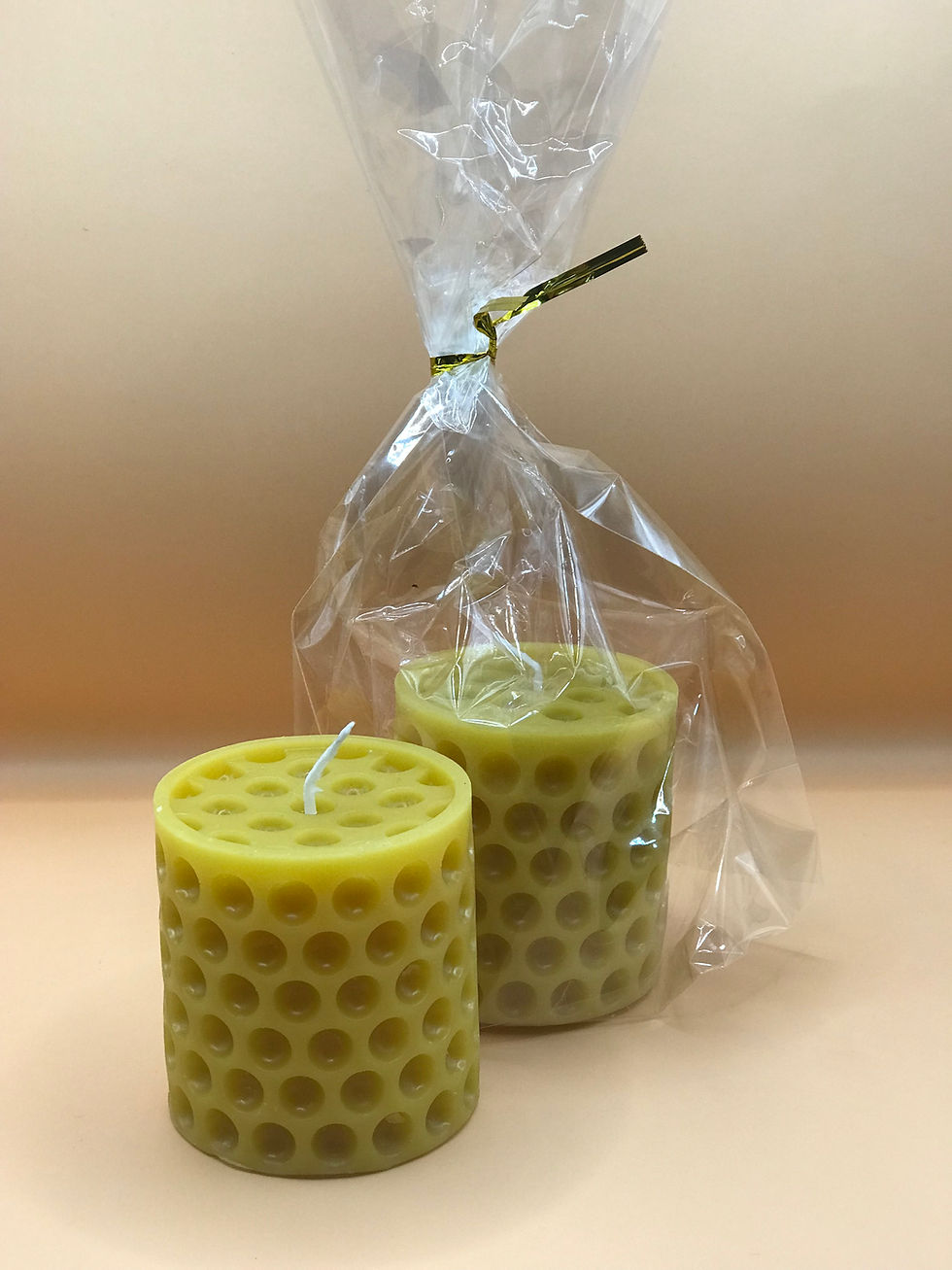 Thumbnail: Honeycomb beeswax candle in cellophane bag
