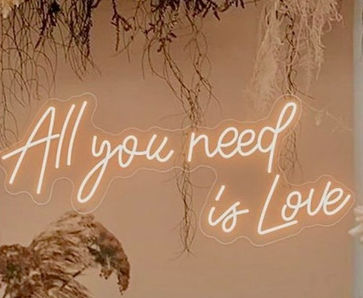 LED Schil All you need is Love