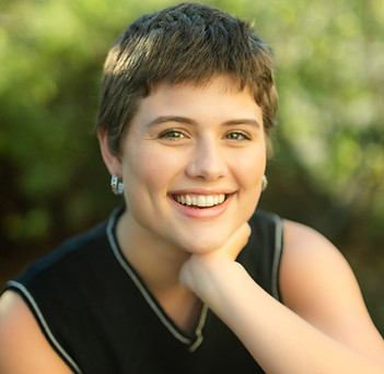 Susy headshots_2023-2023 _0061 (1).jpg