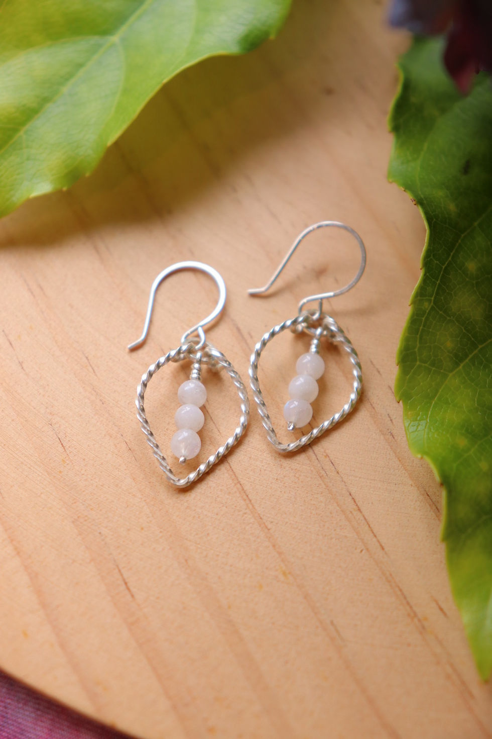 Thumbnail: Rainbow Moonstone Leaf Earrings in .925 Sterling Silver