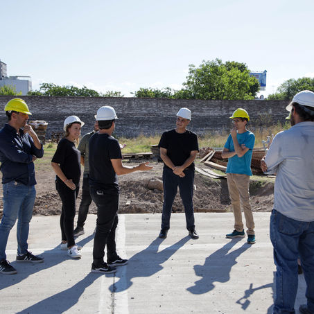 Jorge Macri observó las obras de la plaza “San Isidro Labrador”