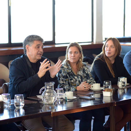 Jorge Macri se reunió con representantes de colegios privados acompañado por María Eugenia Vidal