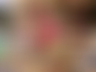 Plongez dans l’effervescence du souk d’Essaouira : un labyrinthe de couleurs, d’odeurs et de savoir-faire où l’artisanat marocain authentique rime avec échanges chaleureux et découvertes gourmandes