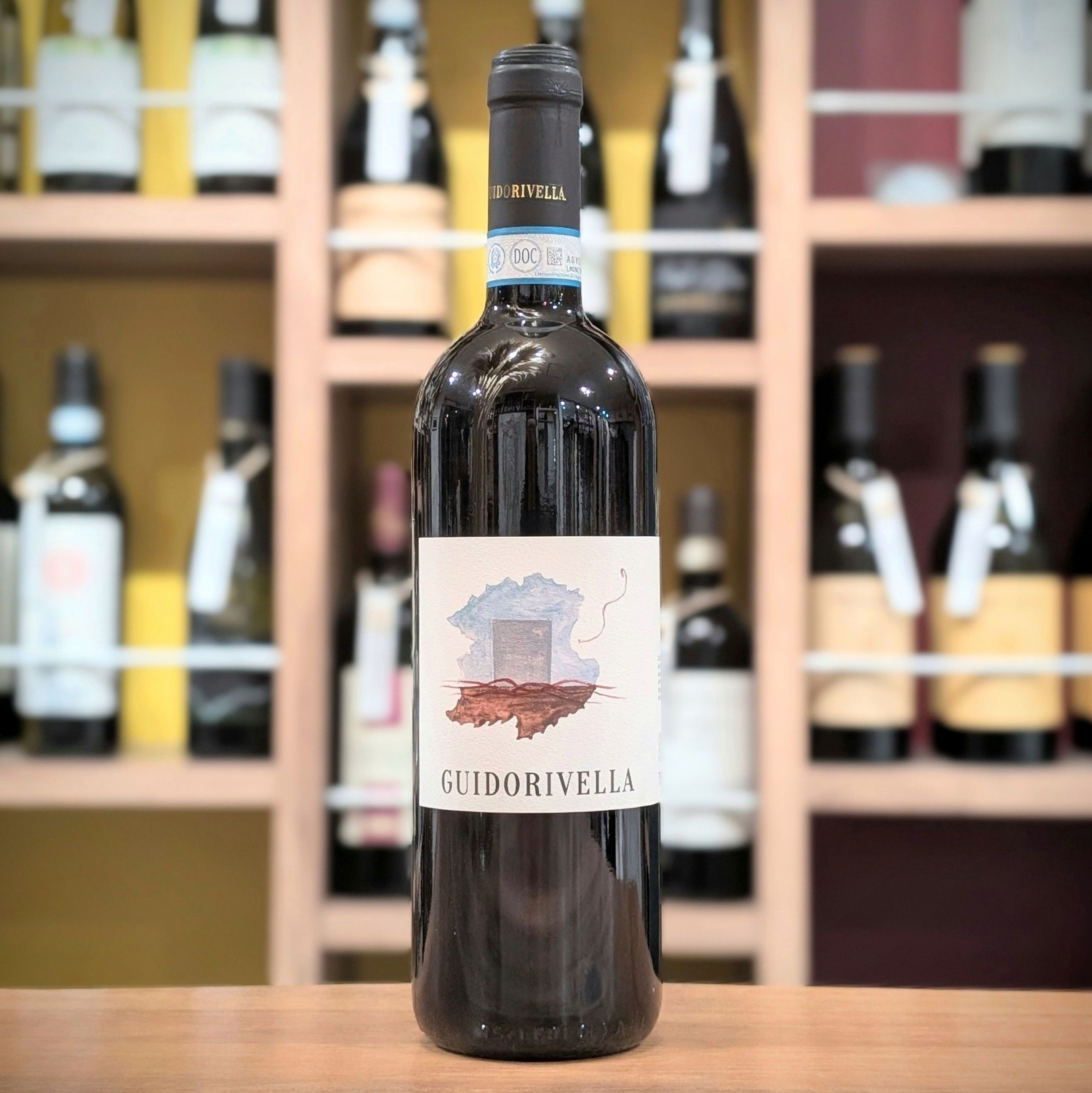 イタリア ピエモンテ グイド リヴェッラ ランゲ DOC ネッビオーロ 2023年 750ml。ガヤ元最高醸造責任者が旧樽熟成で手掛ける、シルキーでエレガントな小さなバルバレスコ赤ワイン画像