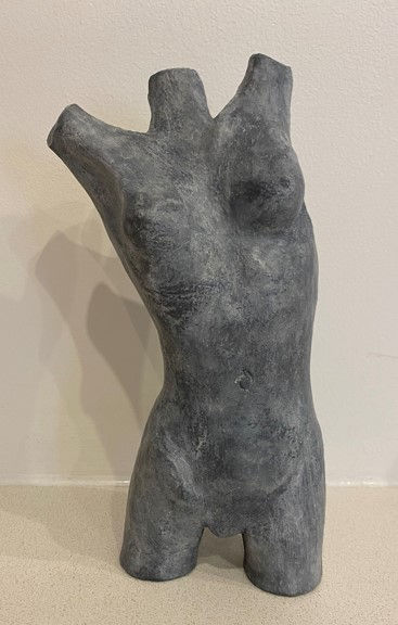 Corps de femme - pièce unique - terre cuite