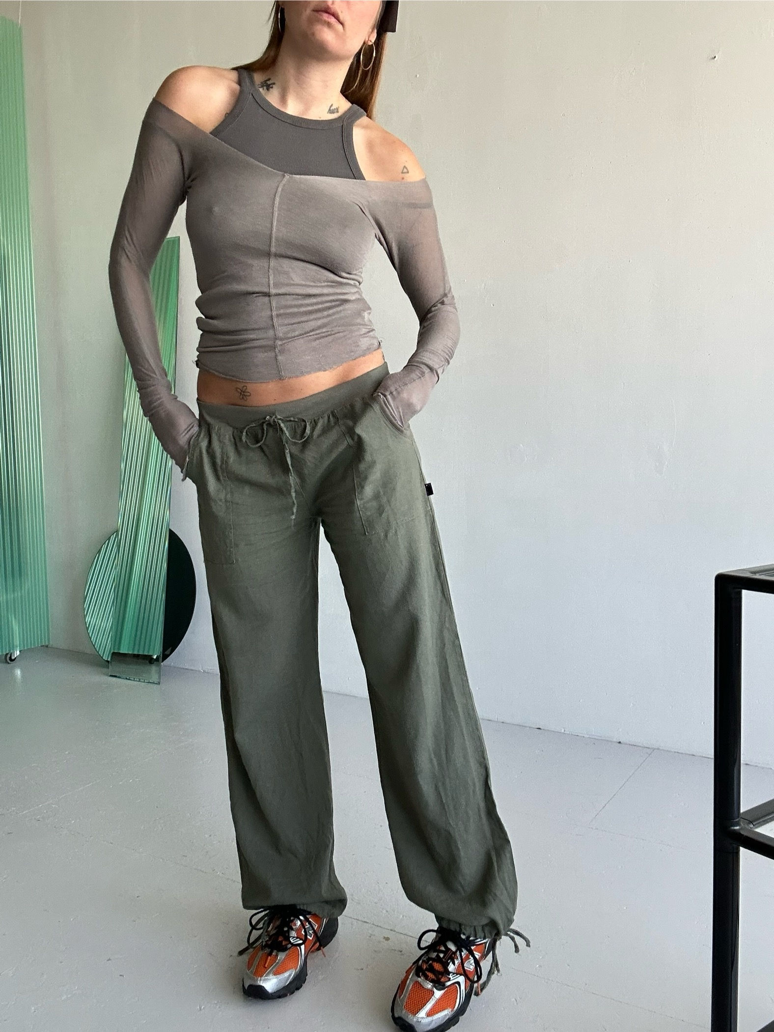 low waist baggy linen trousers green