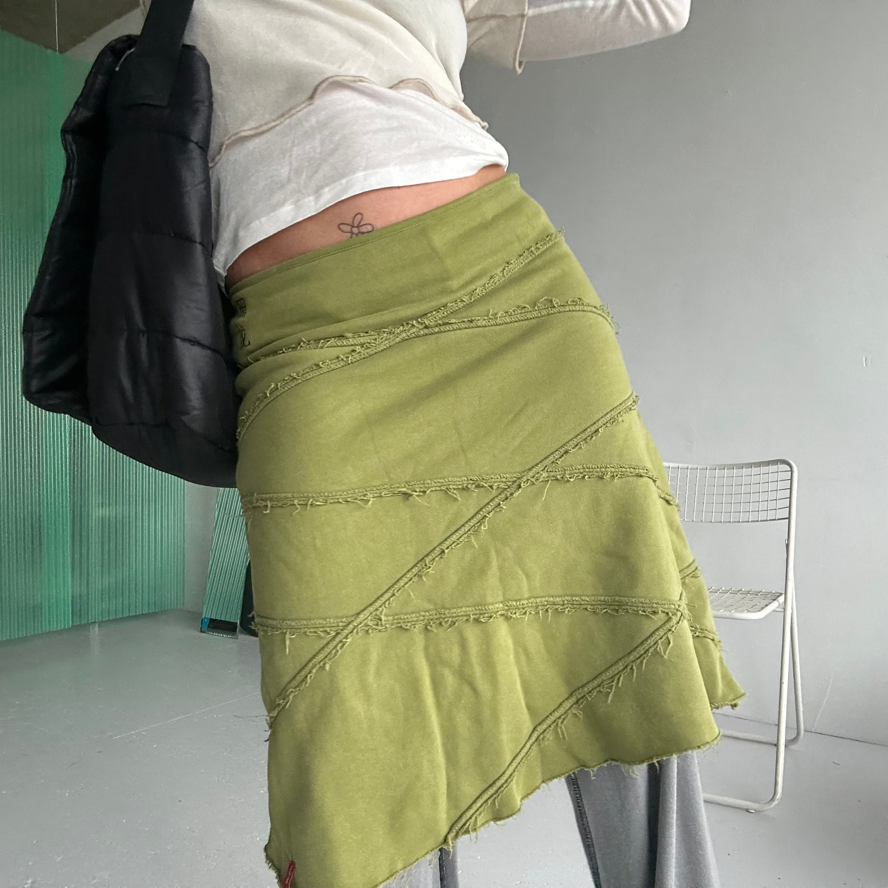 low waist distressed skirt