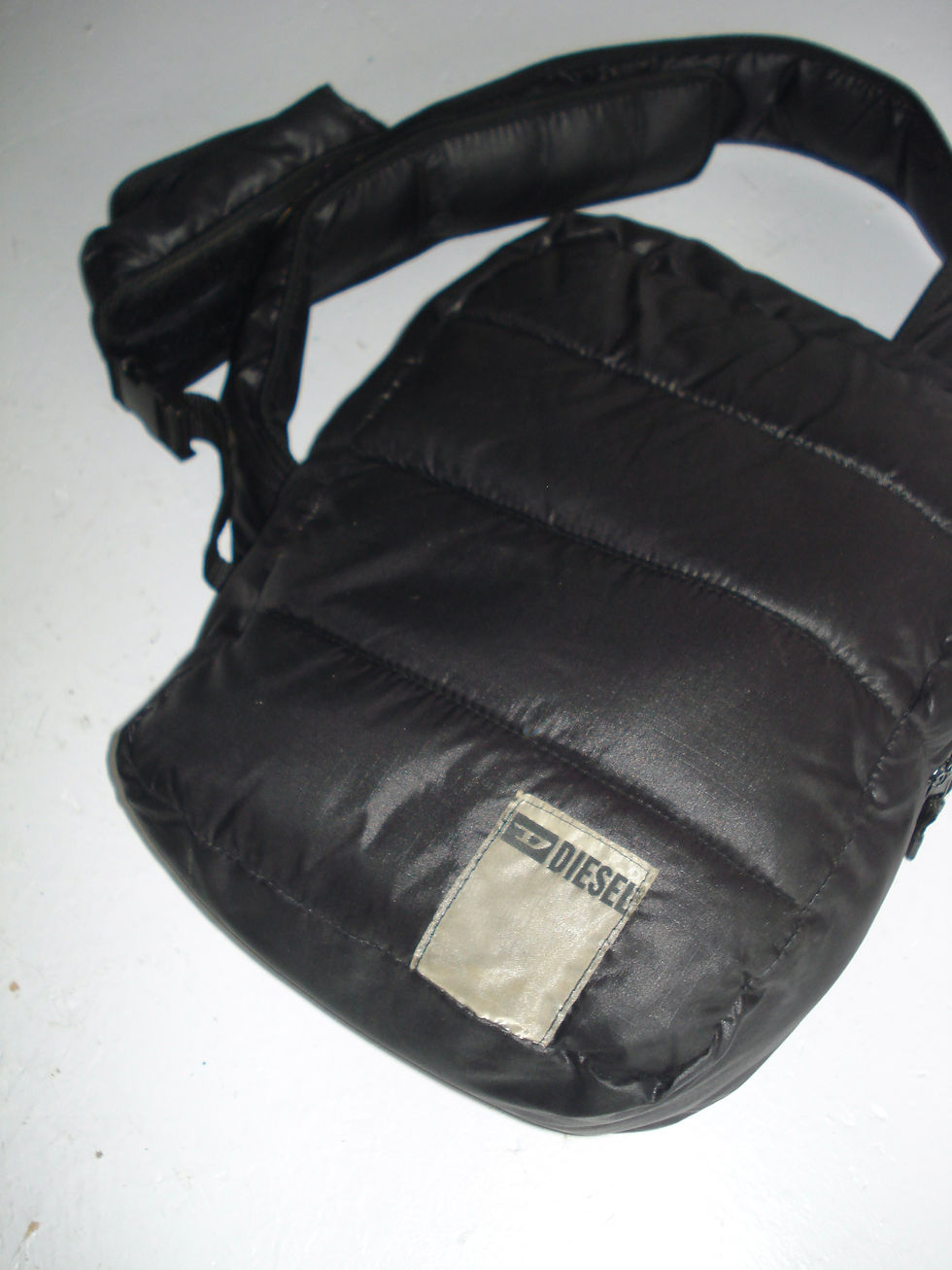Thumbnail: diese l puffer sling bag 