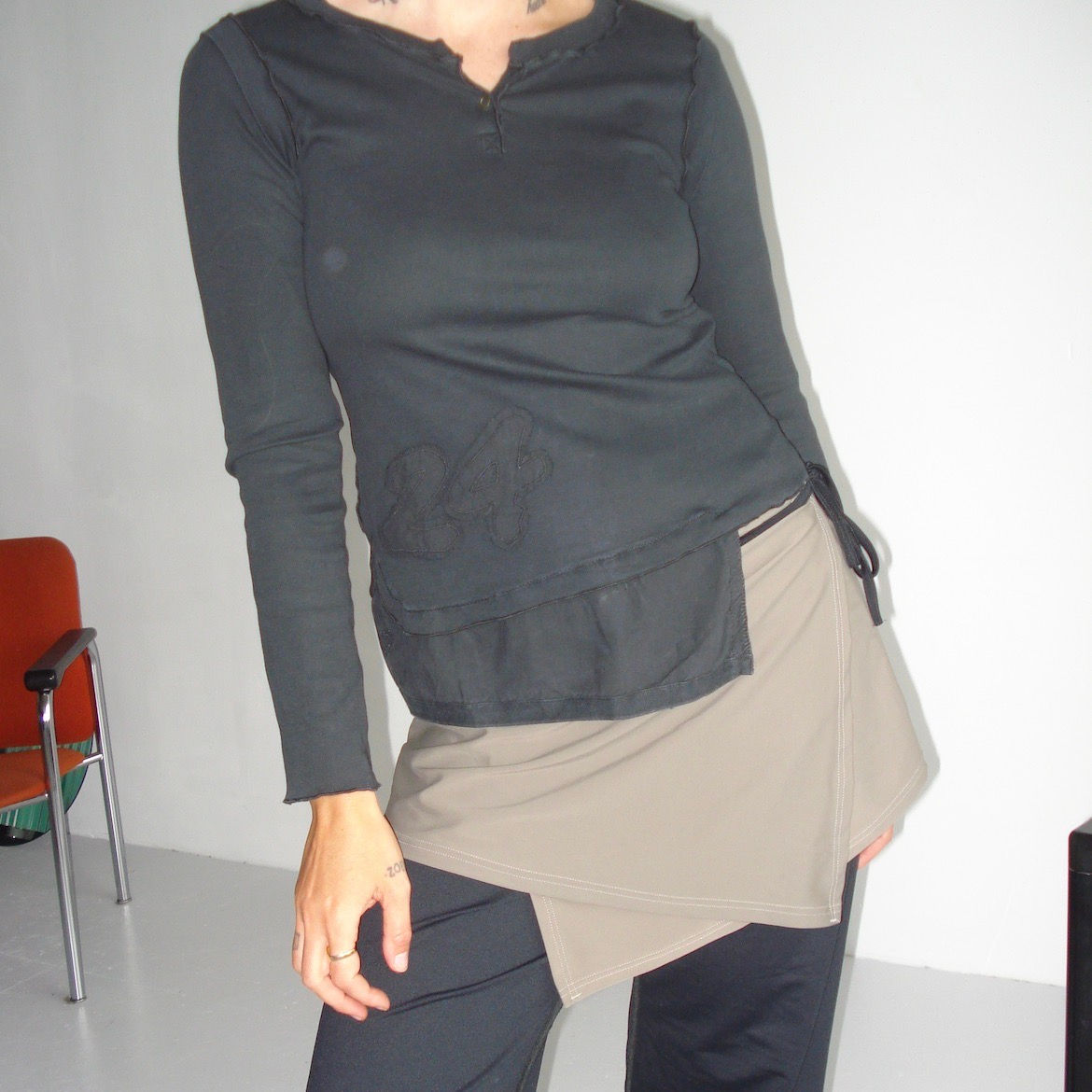 cop copine asymmetric long sleeve tee