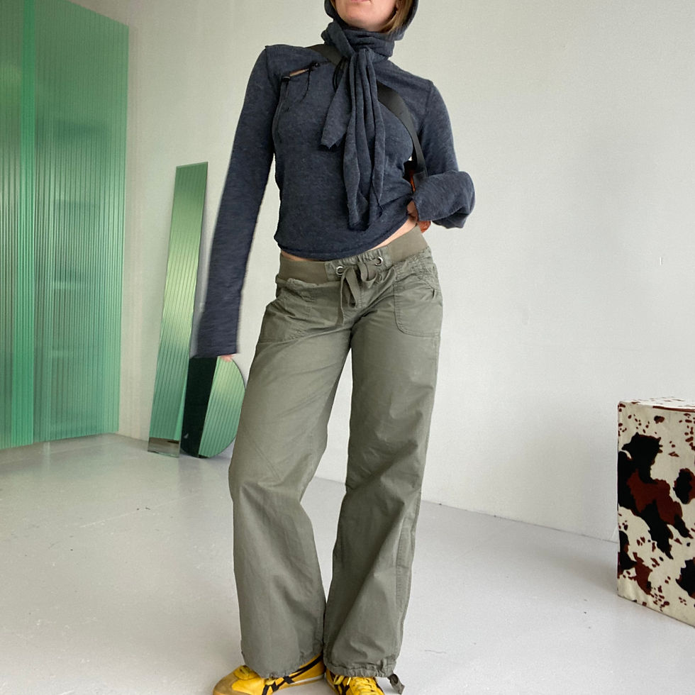 low waist baggy trousers green