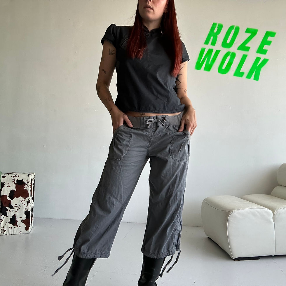 Thumbnail: low waist baggy cargo capri trousers 