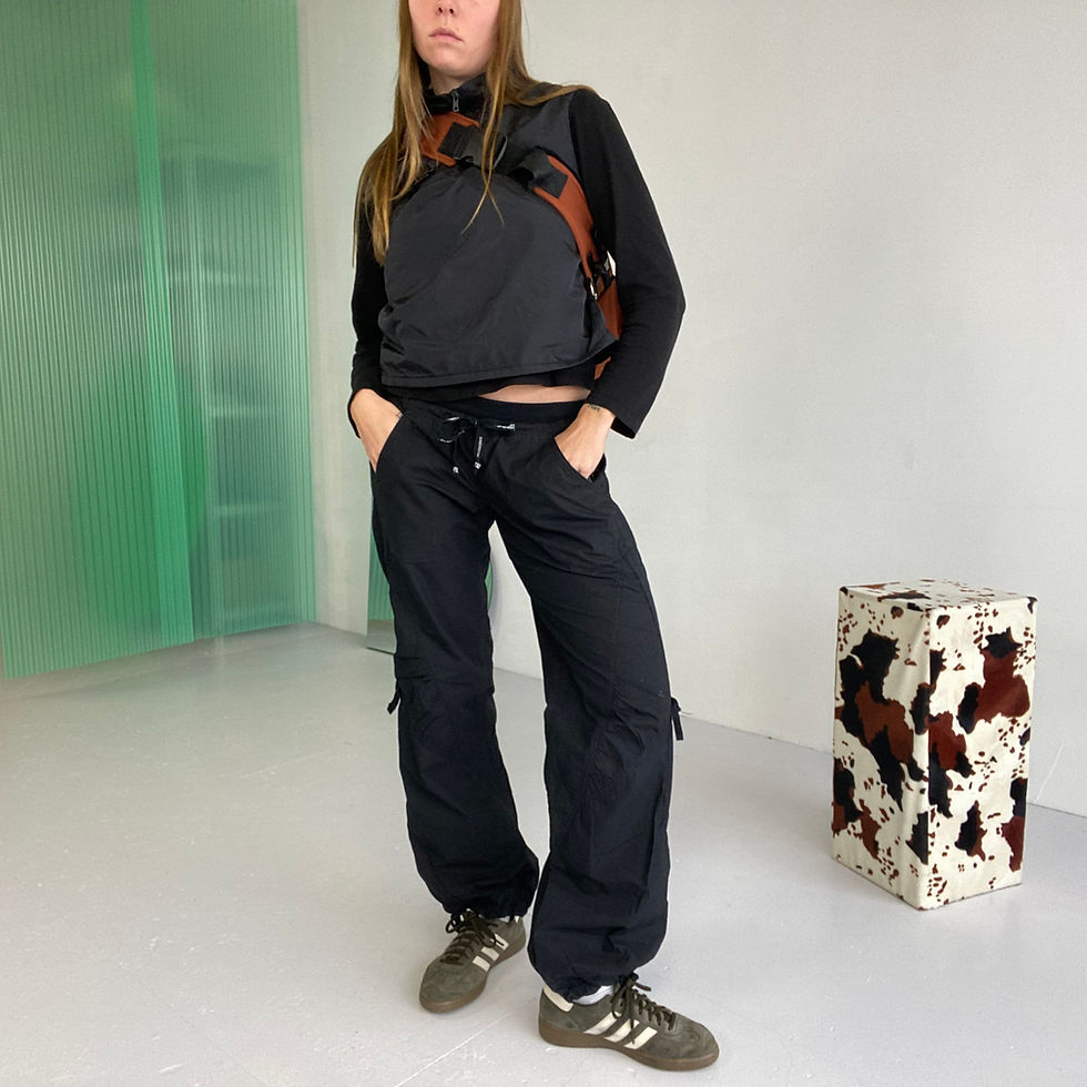 low waist baggy trousers 