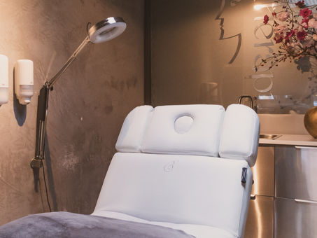 Innovatie in Onze Salon - Fusion OzonCold plasma Therapie voor Huid, Lichaam en Haar.