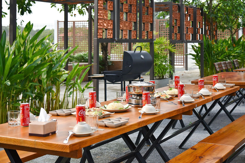 Khu vực BBQ ngoài trời tại The Mangrove Garden